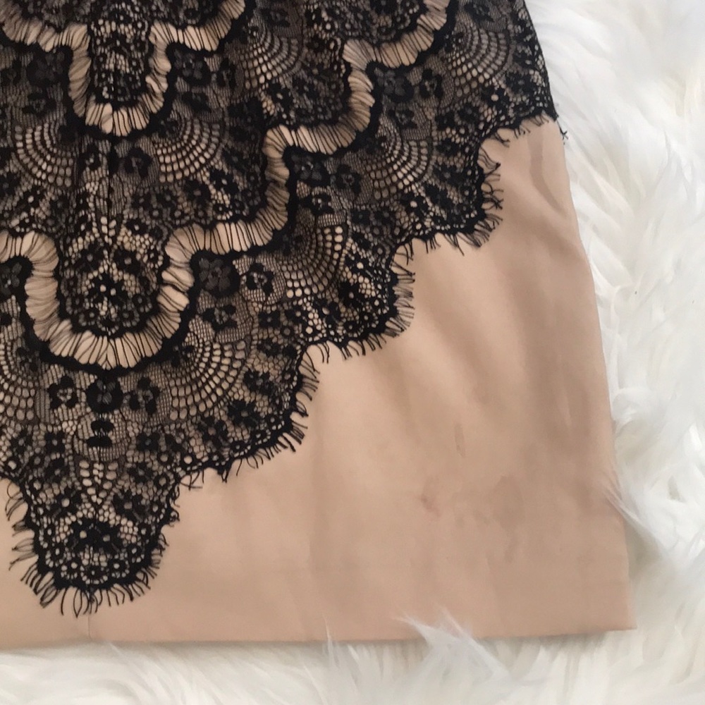 Black and Tan lace Bebe dress - Picture 4 of 5